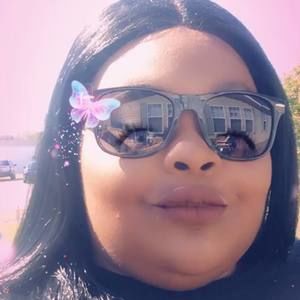 Meet your Posher, Genevieve e